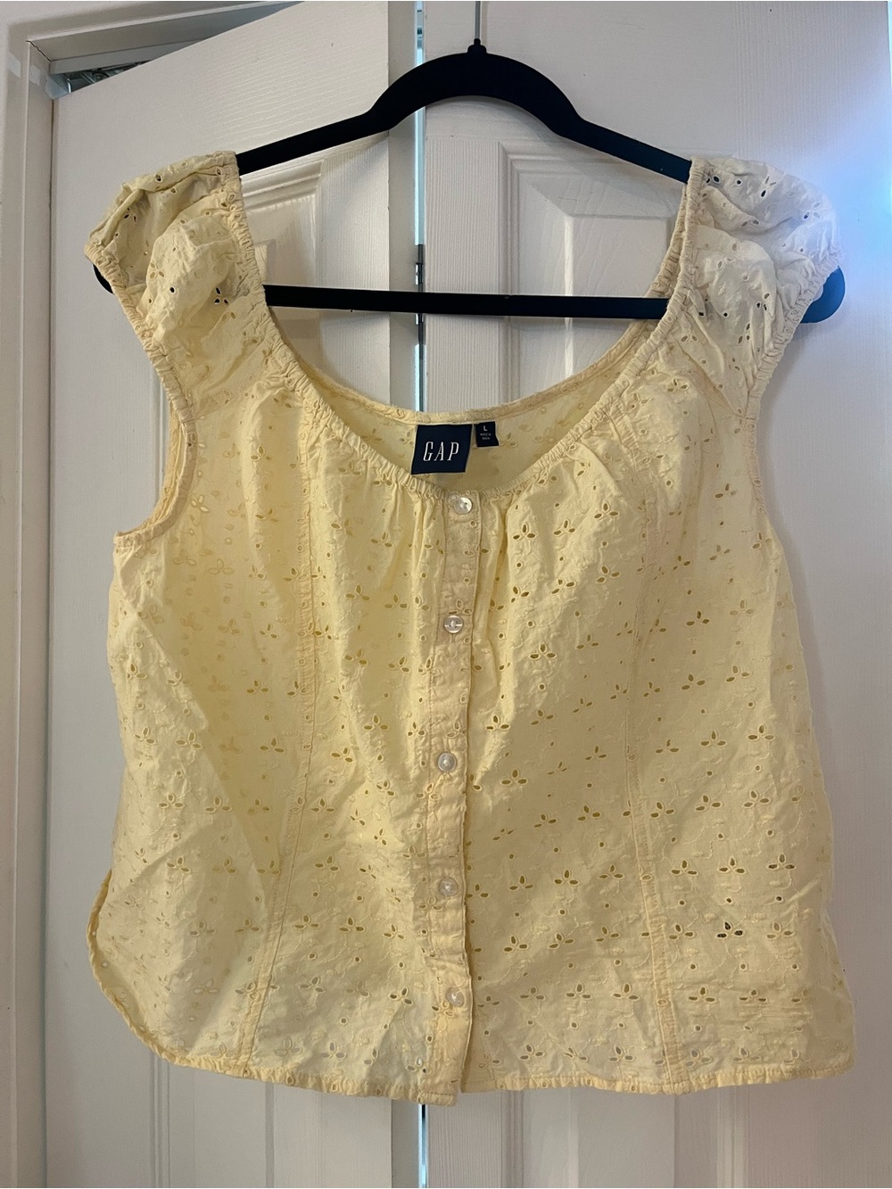GAP Women's Yellow Eyelet Button-Front Tank